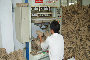 紙托熱壓機(jī)
